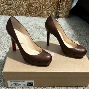 Used 35.5 Christian Louboutin Elisa Baguette heals